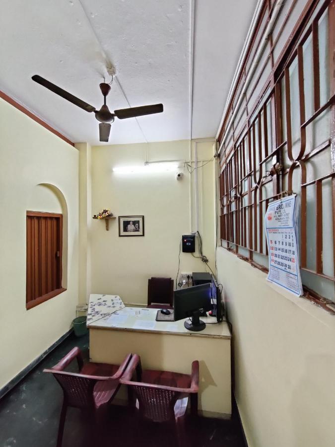 Shaw Guest House โกลกาตา ภายนอก รูปภาพ