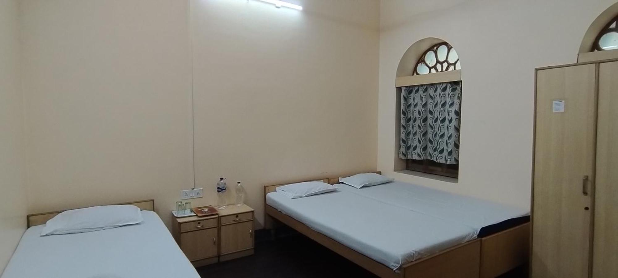 Shaw Guest House โกลกาตา ภายนอก รูปภาพ