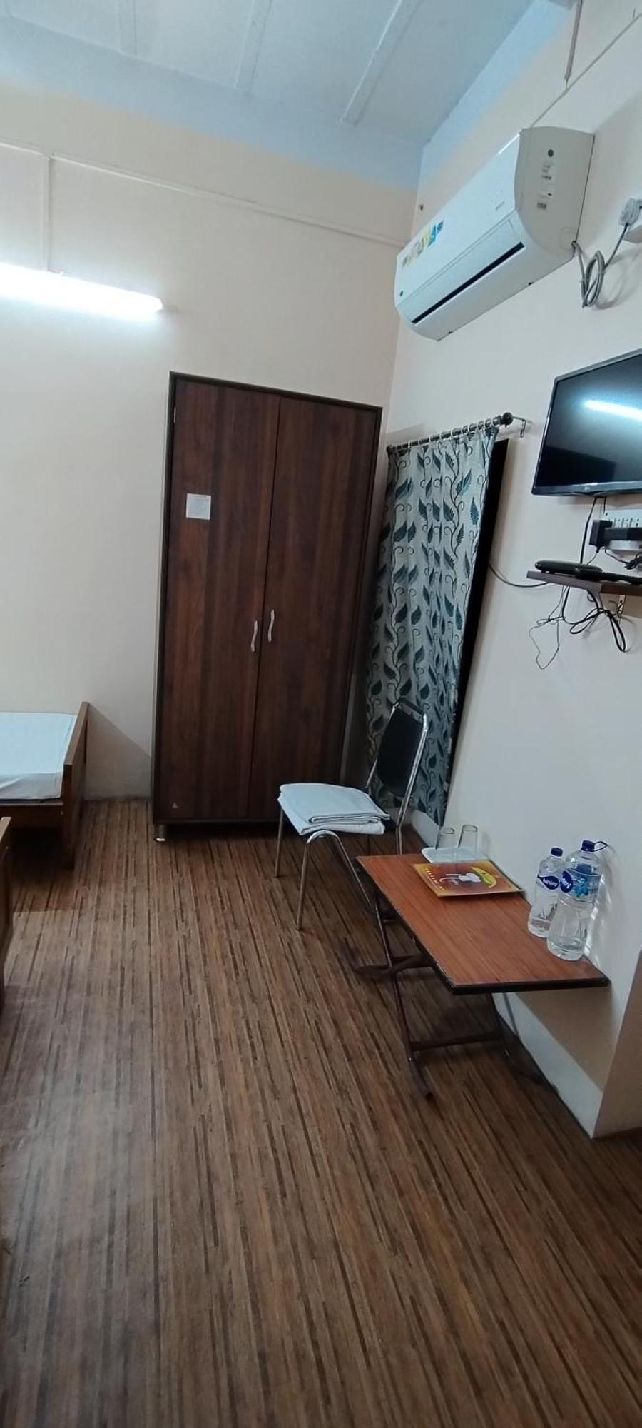 Shaw Guest House โกลกาตา ภายนอก รูปภาพ