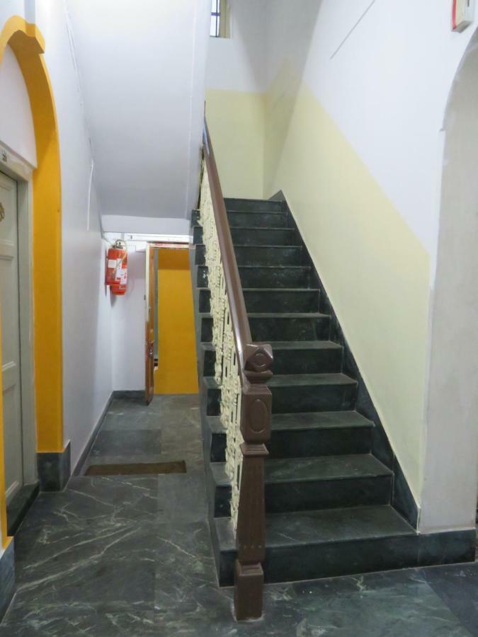 Shaw Guest House โกลกาตา ภายนอก รูปภาพ