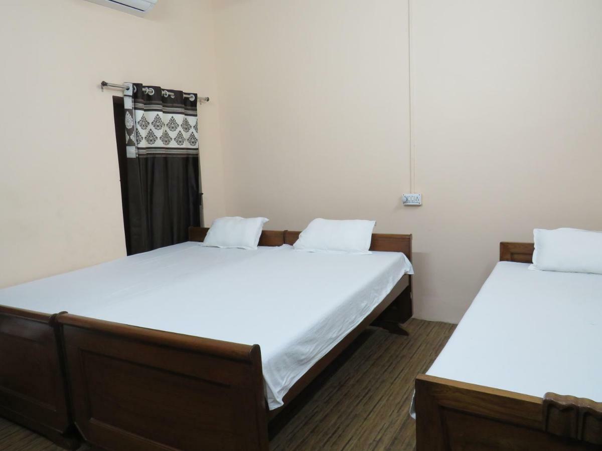 Shaw Guest House โกลกาตา ภายนอก รูปภาพ